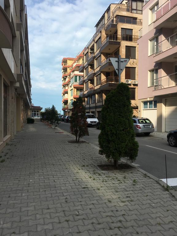 Milos Apartments Pomorie Exterior photo