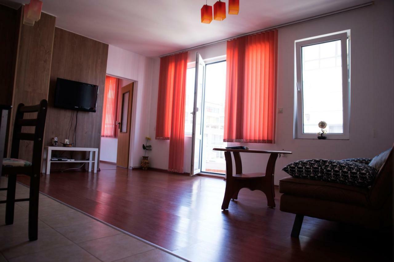 Milos Apartments Pomorie Exterior photo
